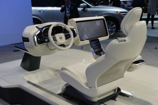 车企在CES：手势控制、远程操控、虚拟钥匙