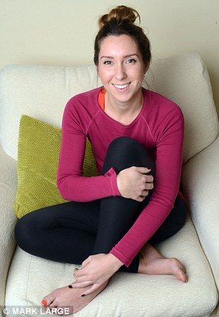 30岁的英国女子约翰逊为了健身有成效，在第一堂健身课上就加量死撑，却不想因肌肉过度疲劳患病，差点导致肾衰竭。