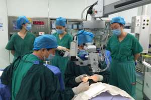 北京佑安医院眼科开展首例眼角膜移植手术