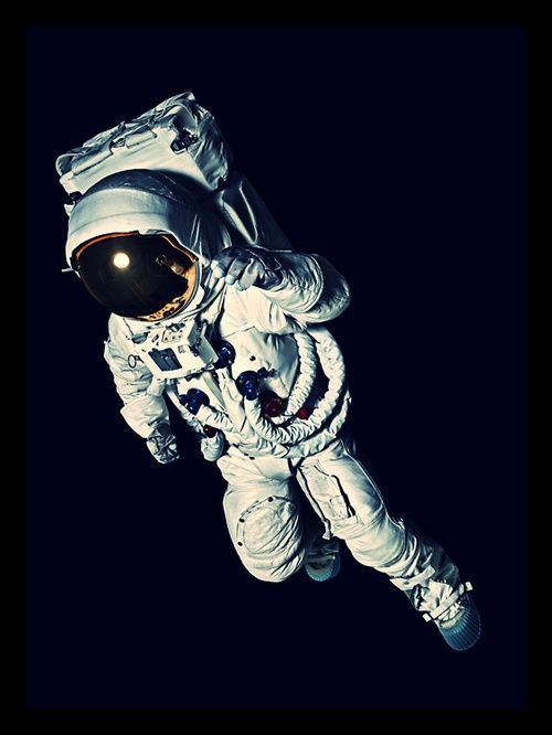 航天员太空生活：服装科技又时尚，菜谱五日不重样